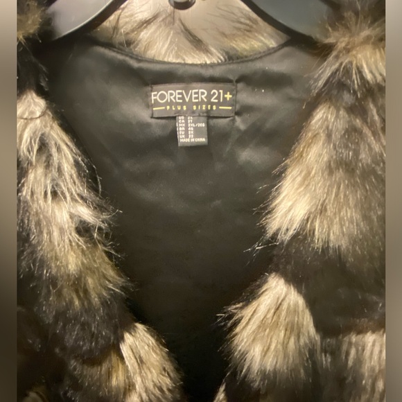 ENC Forever21 fur vest - Picture 2 of 3